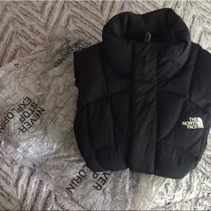 Used Women’s Northface Puffer Vest